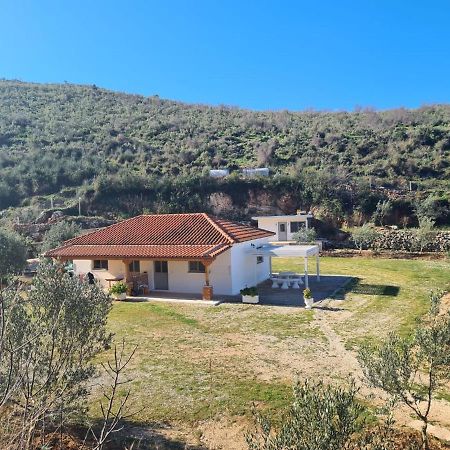 Martini Vacation Home Sarande Bagian luar foto