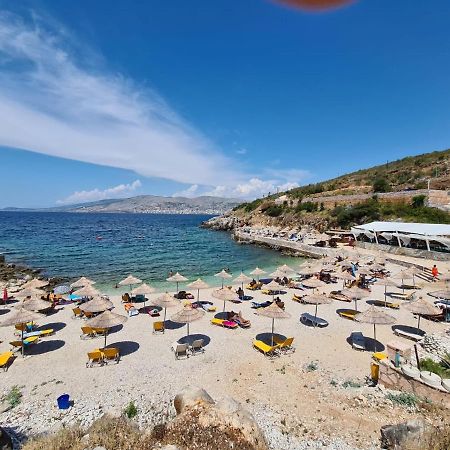 Martini Vacation Home Sarande Bagian luar foto