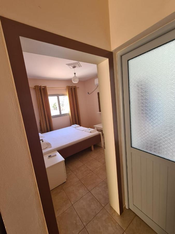 Martini Vacation Home Sarande Bagian luar foto