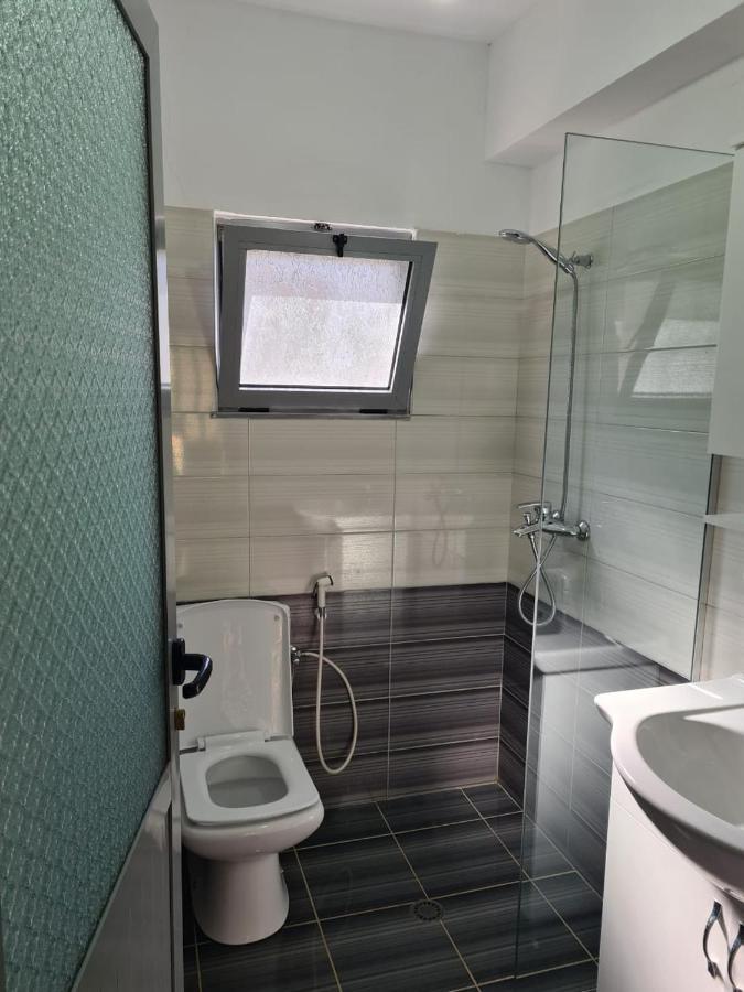 Martini Vacation Home Sarande Bagian luar foto